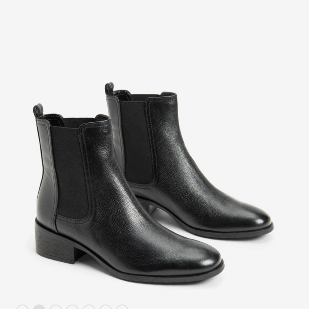 Kenneth Cole black Chelsea boot size 8.5